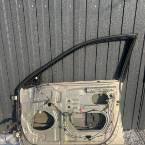 Дверь передня права Toyota Camry 30 (01-06) 67001AA053