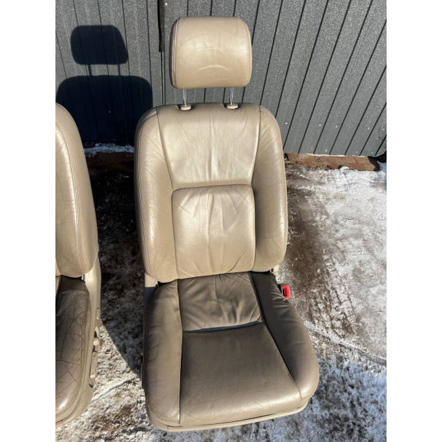 Сиденья Toyota Camry 30 (01-06) 