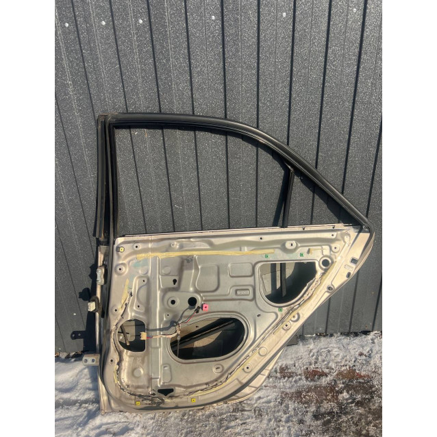 Дверь задня права Toyota Camry 30 (01-06) 67003AA040