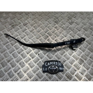 Держатель дворника правый Toyota Camry 30 (2001-2006) 8521133250