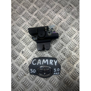 Замок крышки багажника Toyota Camry 30 (2001-2006) 6460033091 64600AA020