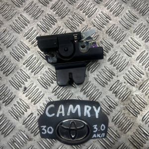 Замок крышки багажника Toyota Camry 30 (2001-2006) 6460033091 64600AA020