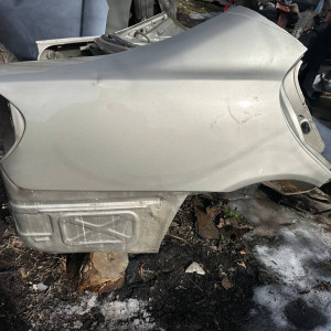 Крыло заднее правое четверть Toyota Camry 30  (2001-2006) 61611AA050