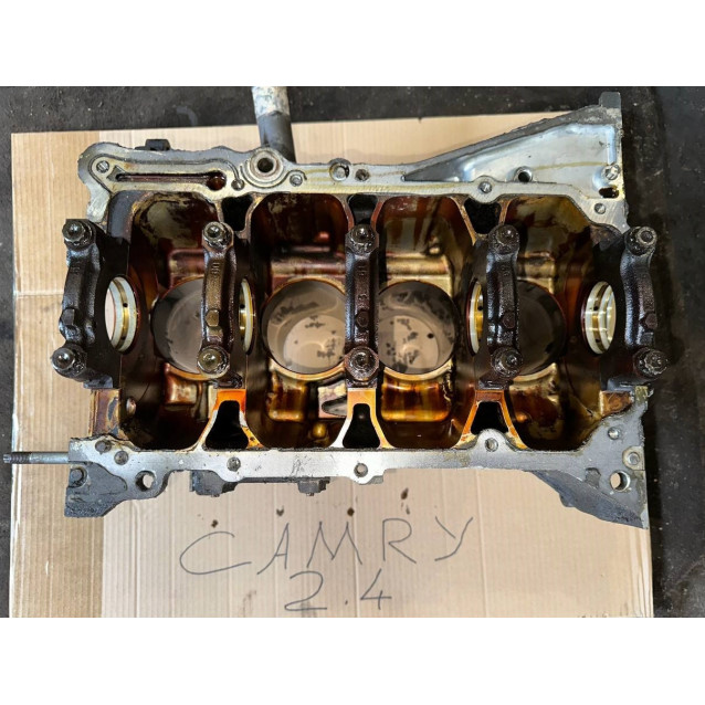 Блок цилиндров двигателя 2,4 Toyota Camry 30 40 (2001-2011) 2AZFE 1141029345