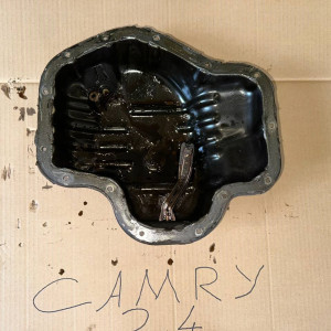Поддон масляный картера двигателя Toyota Camry 30 40 (2001-2011) 2,4 1210128060
