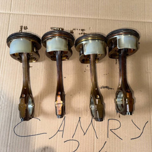 Шатун поршневой Toyota Camry 30 40 (2001-2006) 2,4 1320129125A0 1321128031A0