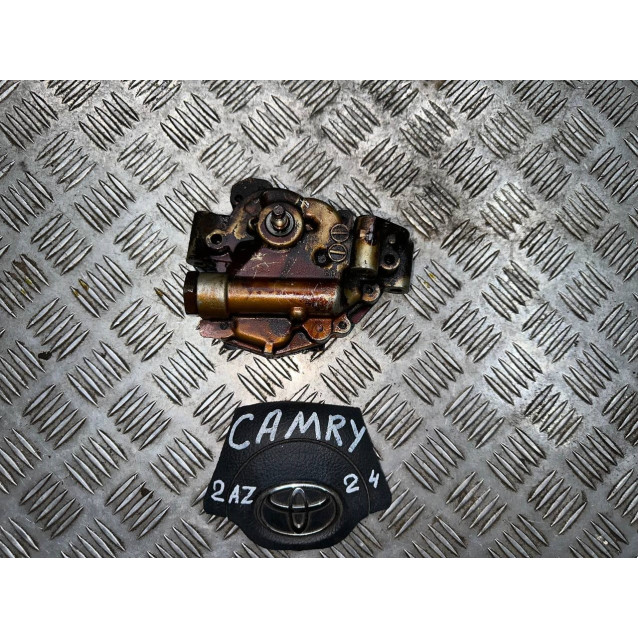 Насос масляний Toyota Camry 30 40 (2001-2011) 2,4 1510028020 151000H010