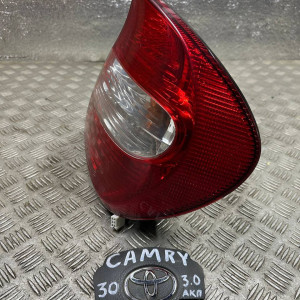 Фонарь правый Toyota Camry 30 (04-06) 81550AA050