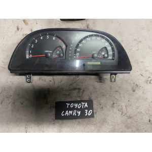 Щиток приборов Toyota Camry 30 (2001-2006) 838000W050