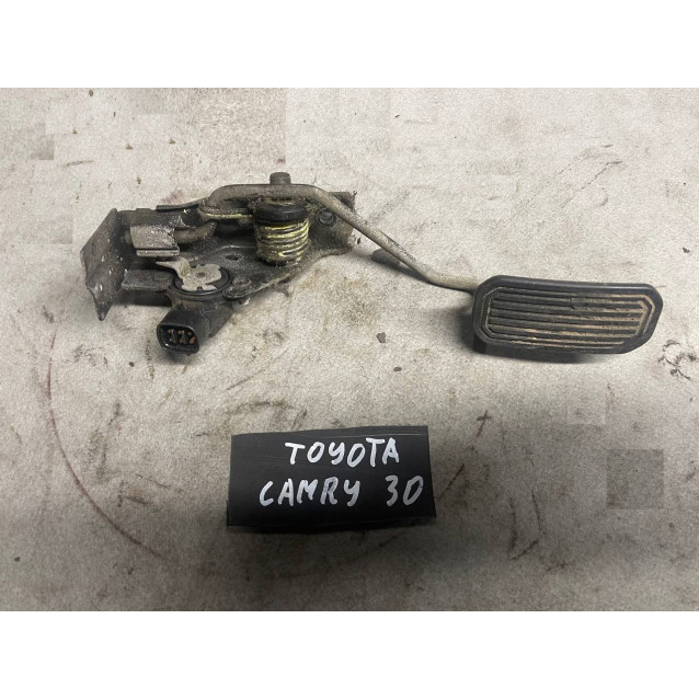 Педаль газа Toyota Camry 30 (2001-2006) 2,4 - 3,0 АКПП 7801033010