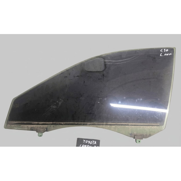Стекло двери переднее левое Toyota Camry 30 (2001-2006) 6810233140