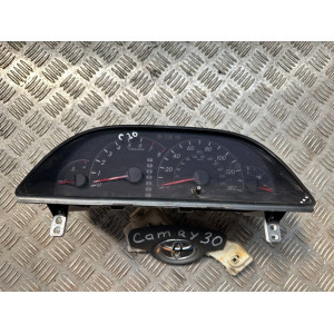 Щиток приборов Toyota Camry 30 (01-06) 8380006C1000 *дефект стекла