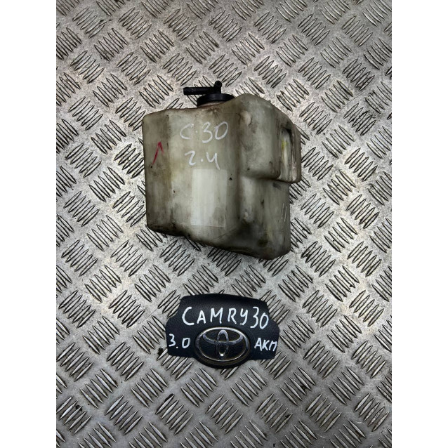 Бачок розширювальний Toyota Camry 30 (2001-2006) 16470AA020 