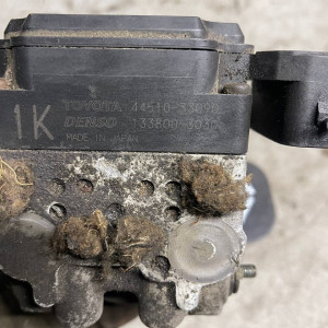 Блок ABS Toyota Camry 30 (2001-2006) 4451033090
