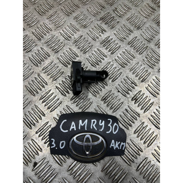 Расходомер (датчик потока) Toyota Camry 30 (2001-2006) 2220400030