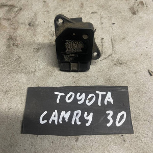 Расходомер (датчик потока) воздуха Toyota Camry 30 (2001-2006) 22204-21010
