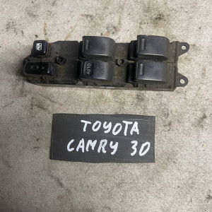 Блок управления стеклоподъемниками Toyota Camry 30 (2001-2006) 8482033180