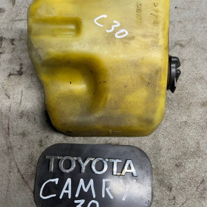 Бачок розширювальний Toyota Camry 30 (2001-2006) 16470AA020 
