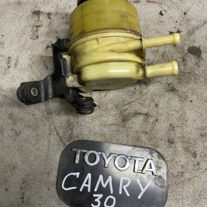 Бачок ГУР Toyota Camry 30 (2001-2006) 4436033040
