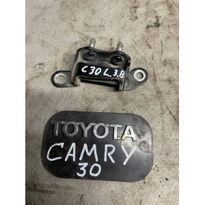 Петля двери задней левой верх Toyota Camry 30 (2001-2006) 6876033010