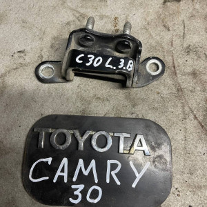 Петля двери задней левой верх Toyota Camry 30 (2001-2006) 6876033010