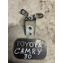 Петля двери задней левой низ Toyota Camry 30 (2001-2006) 6878033030