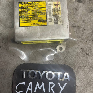 Блок управления AIRBAG Toyota Camry 30 (2001-2006) 8917033240