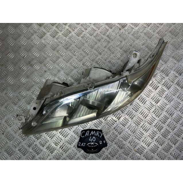 Фара левая Toyota Camry 40 (2006-2011) 8115006201 *дефект крепления