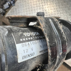 Помпа охлаждения Toyota Camry 40 (2006-2011) 0641001110