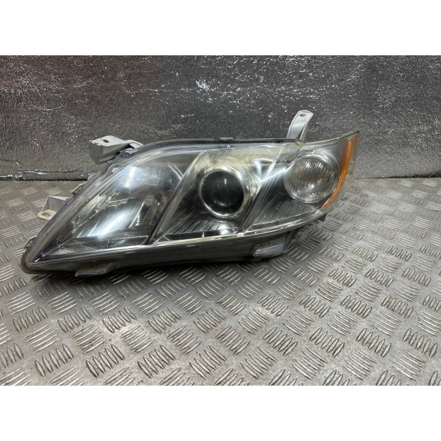 Фара левая Toyota Camry 40 (2006-2011) 8117033661 8117033662