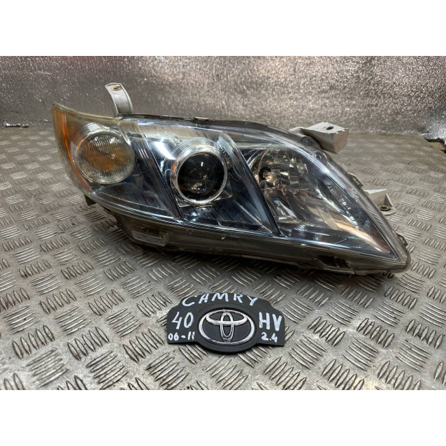 Фара правая Toyota Camry 40 (2006-2011) 8113033661 8113033662