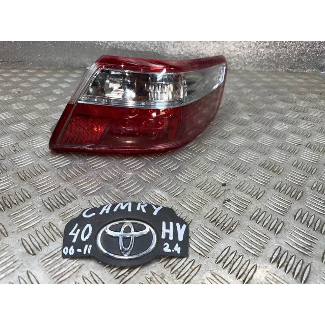 Фонарь правый Toyota Camry 40 (06-11) 8155133490