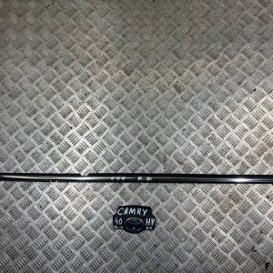 Молдинг стекла двери задний Toyota Camry 40 (2006-2011) 7574033130 7573033130