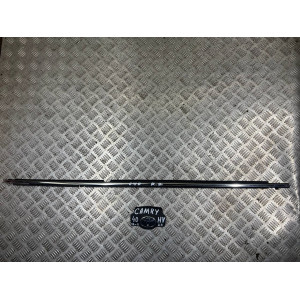 Молдинг стекла двери задний Toyota Camry 40 (2006-2011) 7574033130 7573033130