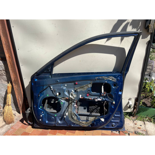 Дверь передняя правая Toyota Camry 40 (2006-2011) 6700133170