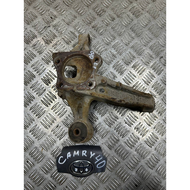 Цапфа задняя левая Toyota Camry 40 (2006-2011) 4230548010