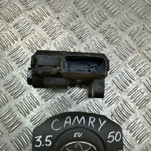 Блок управления АКПП Toyota Camry 50 (2011-2014) 8953033250