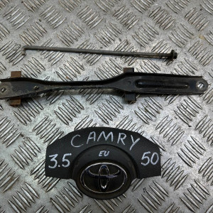 Кронштейн крепления аккумулятора АКБ Toyota Camry 50 (2011-2014) 7440406130
