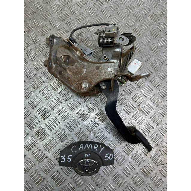 Педаль тормоза Toyota Camry 50 (2011-2014) 4711033431