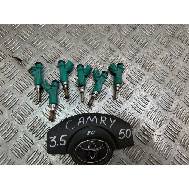 Форсунка топливная Toyota Camry 50 (2011-2014) 2320931090 *1шт