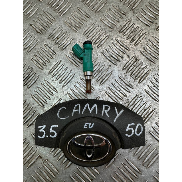 Форсунка топливная Toyota Camry 50 (2011-2014) 2320931090 *1шт