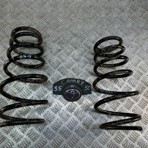 Пружина задняя Toyota Camry 50 (2011-2014) 4823133590
