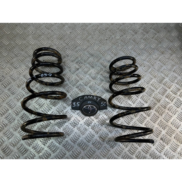 Пружина задняя Toyota Camry 50 (2011-2014) 4823133590