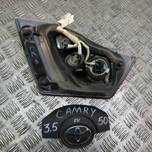 Фонарь внутренний правый Toyota Camry 50 (2011-2014) 8158133220