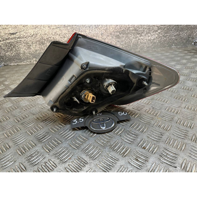 Фонарь левый Toyota Camry 50 (2011-2014) 8156133550