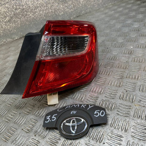Фонарь правый Toyota Camry 50 (2011-2014) 8155133550