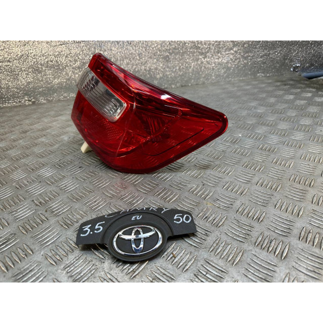 Фонарь правый Toyota Camry 50 (2011-2014) 8155133550