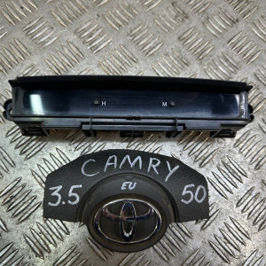 Часы салона Toyota Camry 50 (2011-2014) 8391033210