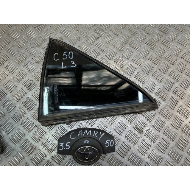 Стекло двери (форточка) заднее левое Toyota Camry 50 (2011-2014) 6812433080