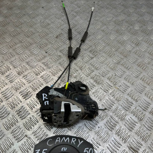 Замок двери передний правый Toyota Camry 50 (2011-2014) 6903042221